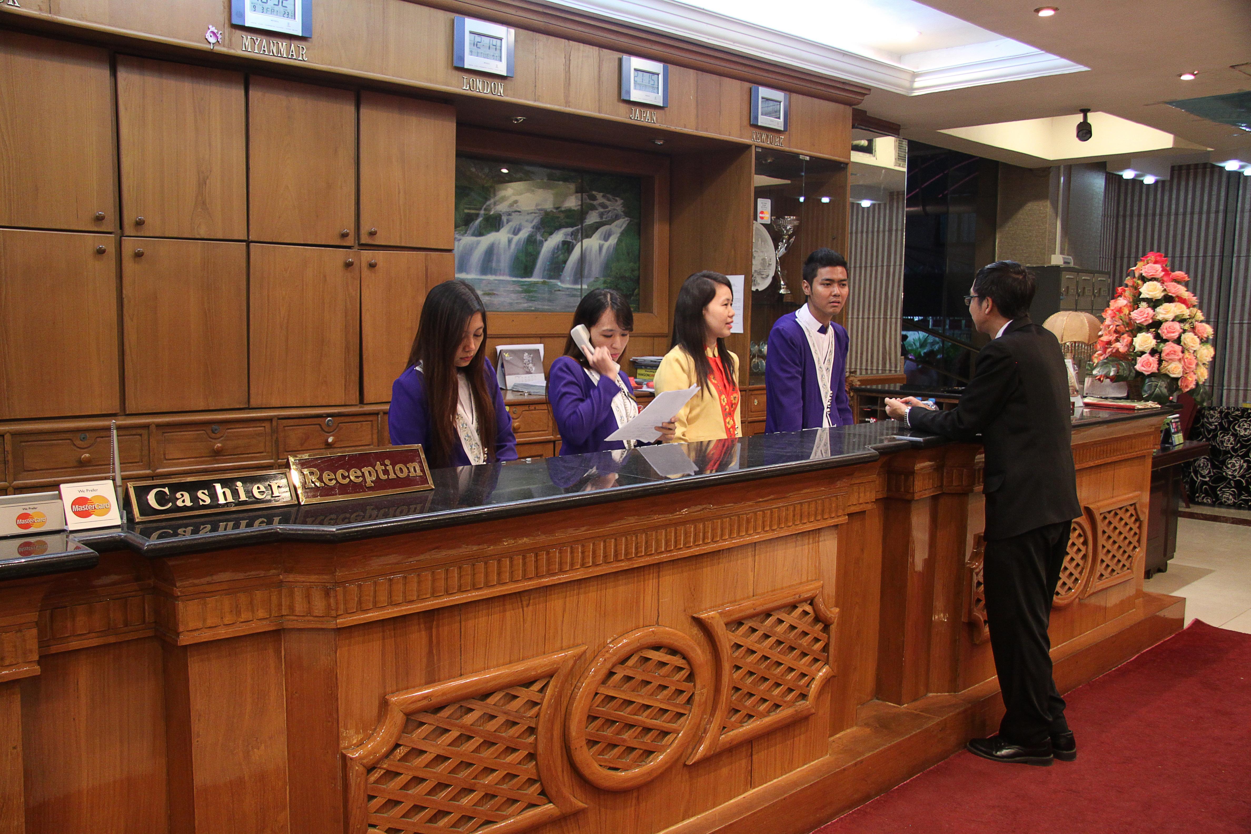 Excel Treasure Hotel Yangon Exterior foto