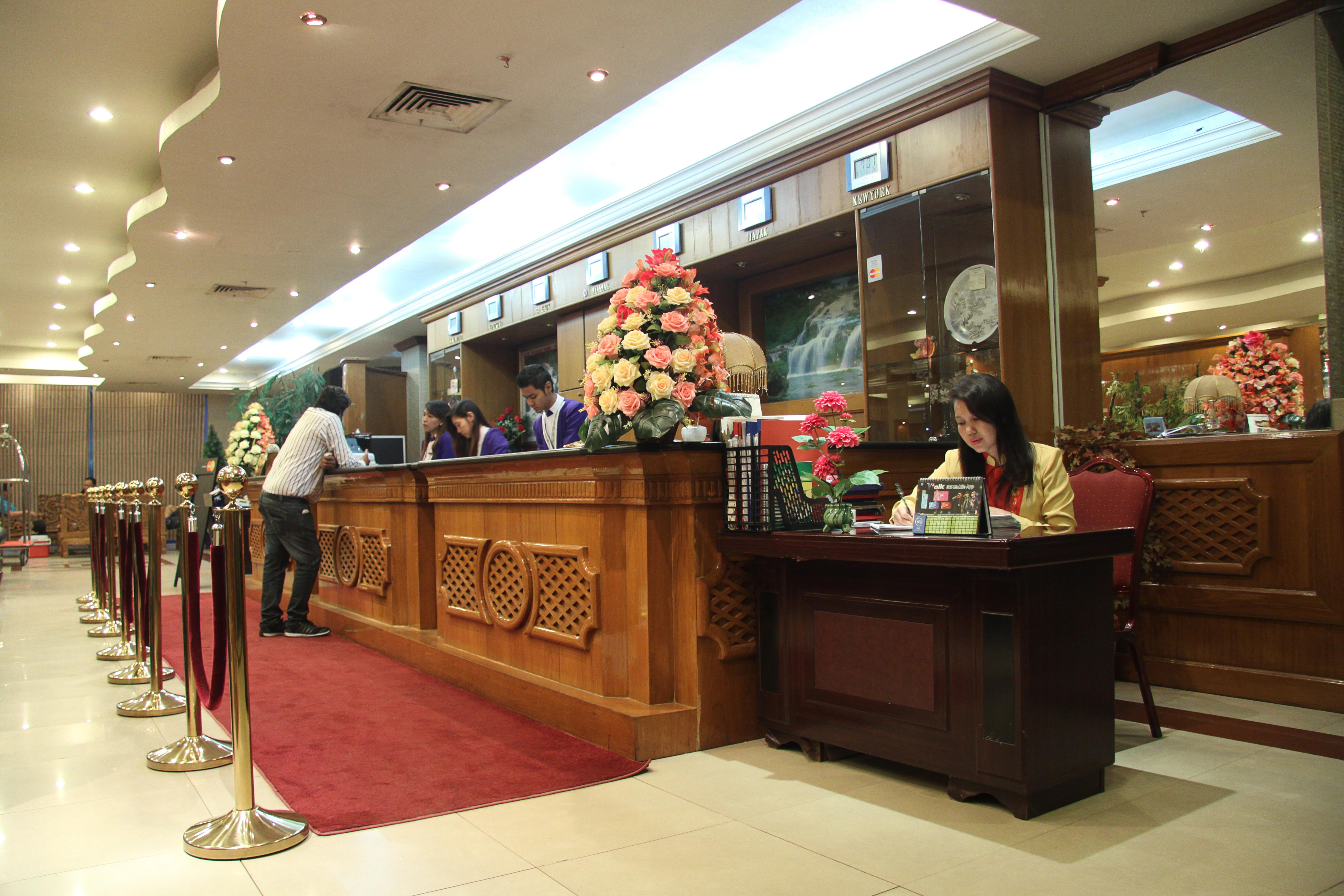 Excel Treasure Hotel Yangon Exterior foto