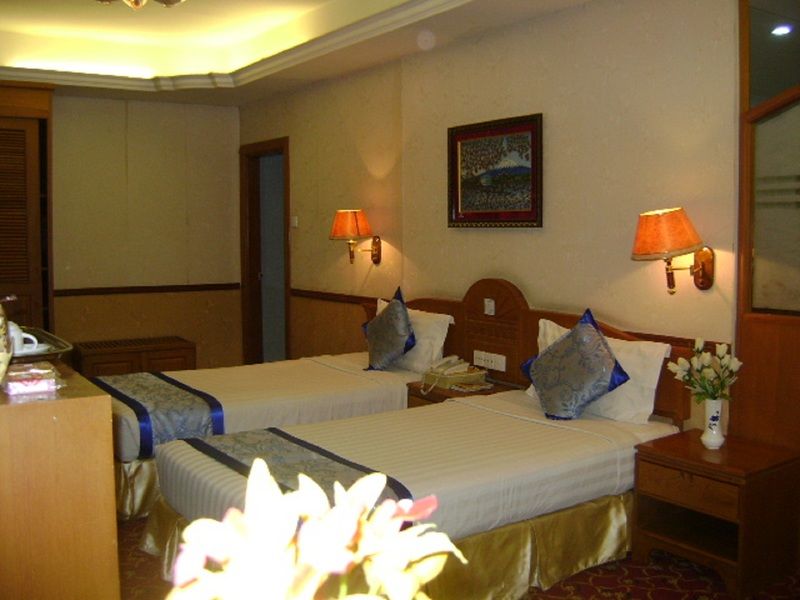 Excel Treasure Hotel Yangon Exterior foto