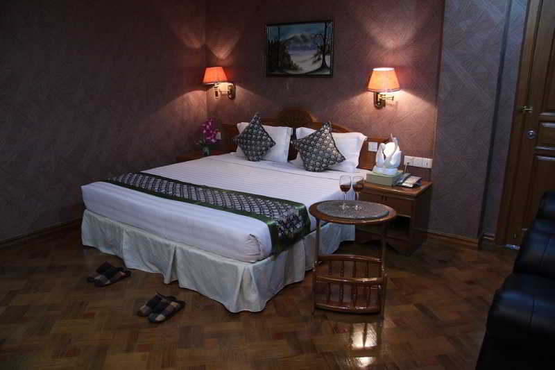 Excel Treasure Hotel Yangon Exterior foto