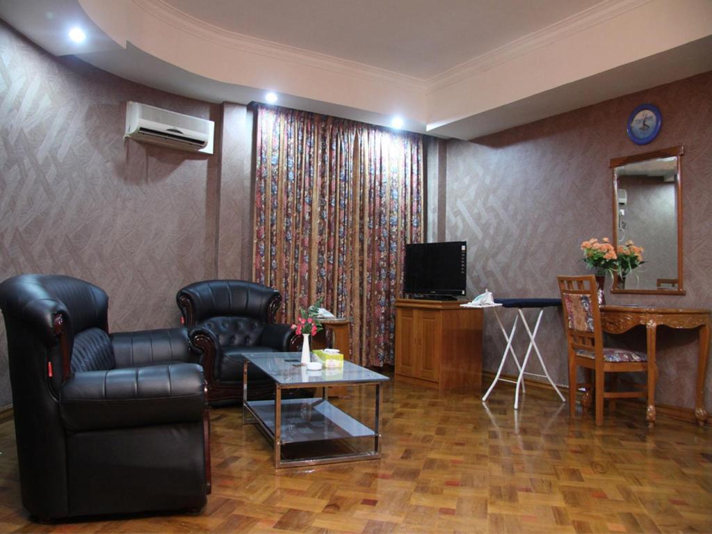 Excel Treasure Hotel Yangon Exterior foto