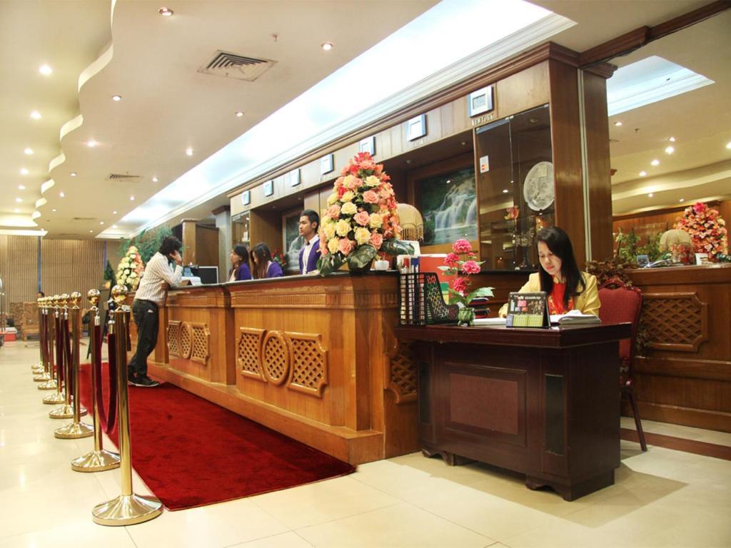 Excel Treasure Hotel Yangon Exterior foto